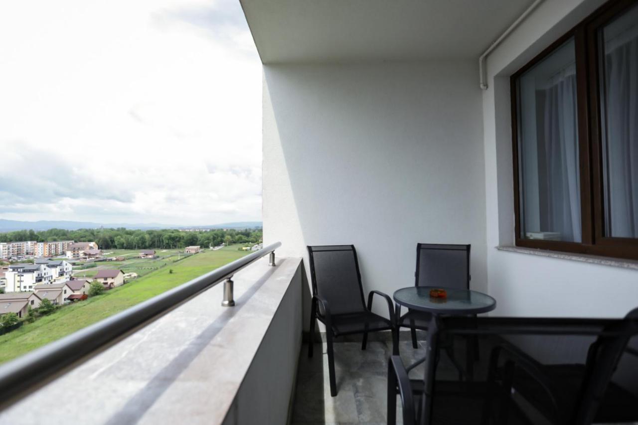 Isaran Apartament With Panoramic City View Brasov Bagian luar foto