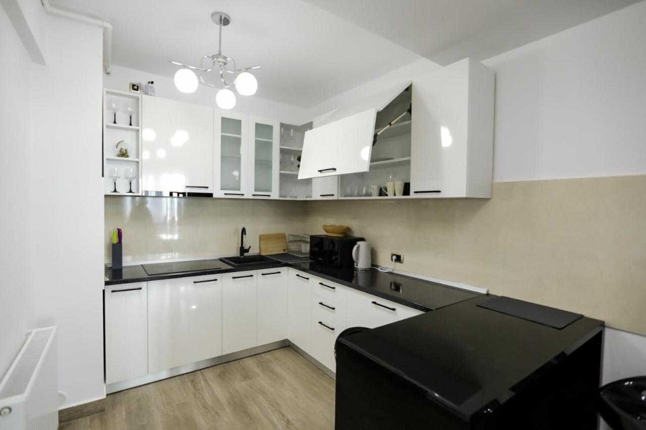 Isaran Apartament With Panoramic City View Brasov Bagian luar foto