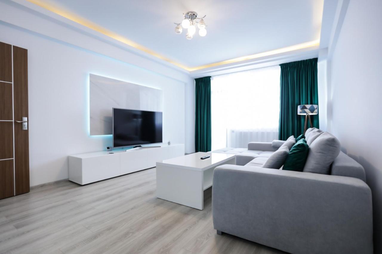 Isaran Apartament With Panoramic City View Brasov Bagian luar foto