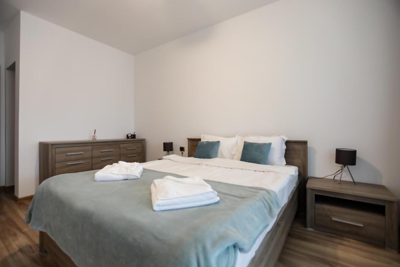 Isaran Apartament With Panoramic City View Brasov Bagian luar foto